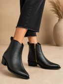 Black color option, Sold out, Currently selected