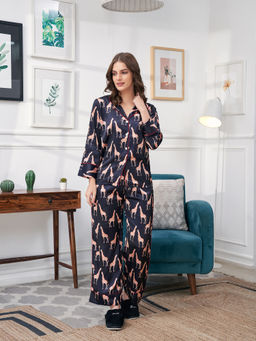 EZME STUDIO - Black Giraffe Print Shirt and Pyjama (Set of 2)