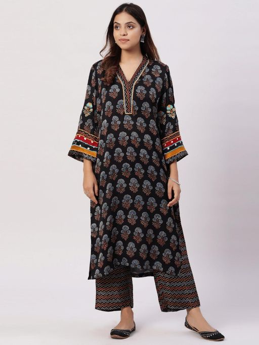 Classy Black Floral V Neck Tie-up Kurta main image 0