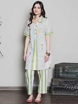Spring Soul - Multi Color Geometric Printed Embroidery Kurta and Pant (Set of 2)