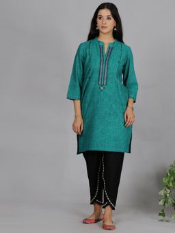 Spring Soul - Green Solid Kurta With Neck Detailing