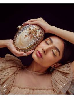 HOUSE OF WEBHIN - Swish Golden Clutch with Detachable Chain
