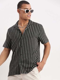 SHOWOFFFF - Mens Short Sleeves Cuban Collar Vertical Stripes Black Shirt