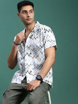 SHOWOFFFF - Mens Cuban Collar Geometric White Relaxed Fit Shirt