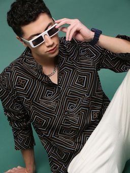 SHOWOFFFF - Men Black Geometric Print Slim Fit Shirt