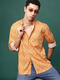 SHOWOFF - Men Orange Geometric Print Slim Fit Shirt