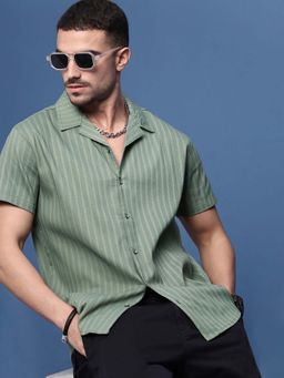 SHOWOFF - Men Green Stripe Cuban Collar Relaxed Fit Shirt