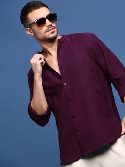SHOWOFFFF - Men Purple Textured Slim Fit Shirt