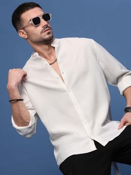 SHOWOFFFF - Men White Textured Slim Fit Shirt