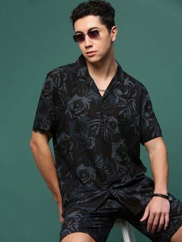 SHOWOFFFF - Men Black Cuban Collar Printed Co-Ord (Set of 2)