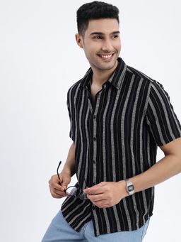 SHOWOFFFF - Black Striped Slim Fit Shirt