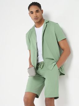 SHOWOFF - Men Green Cuban Collar Solid Co-Ord (Set of 2)