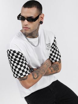 SHOWOFFFF - Men Graphic White & Black Relaxed Fit T-Shirt