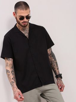 SHOWOFFFF - Black Solid Cuban Collar Relaxed Fit Shirt