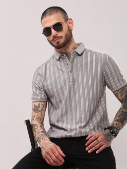 SHOWOFFFF - Men Grey Striped T-Shirt