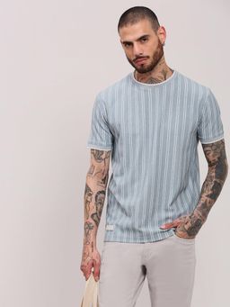 SHOWOFFFF - Men Blue Striped Slim Fit T-Shirt