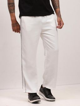 SHOWOFF - Mens White Solid Straight Fit Trackpants