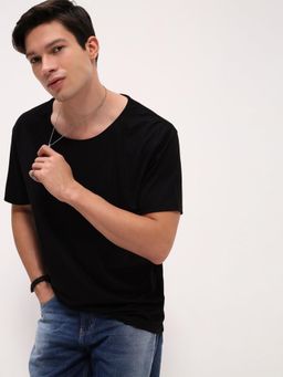 SHOWOFF - Men Black Solid T-Shirt