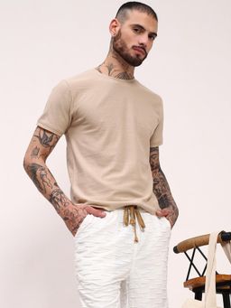 SHOWOFFFF - Men Beige Textured T-Shirt