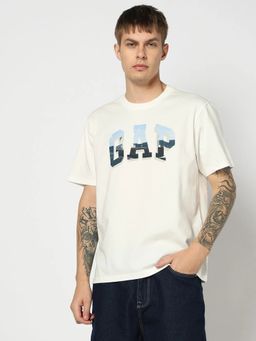 GAP - Men Logo Print Relaxed Fit Round Neck Off White T-Shirt