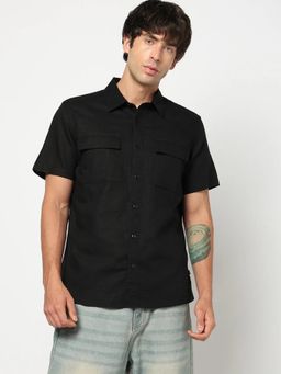 GAP - Men Spread Black Collar Shirt