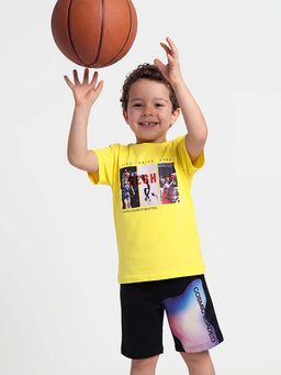 United Colors of Benetton - Relaxed Fit Round Neck Graphic Print T-Shirt Yellow