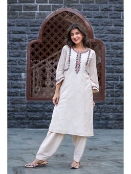Label Shaurya Sanadhya - Cream Kurta Embroidered Kurta With Salwar (Set of 2)