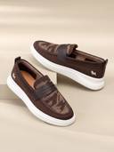 Brown color option