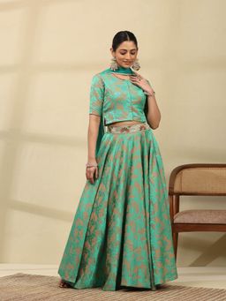 Garden VARELI - Women Green Jacquard Half Sleeves Lehenga with Choli and Dupatta