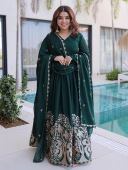 Odette - Women Green Silk Blend Full Sleeves Gown with Dupatta
