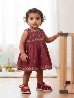 BOYZ N GALZ - Maroon Round Toe Sandals