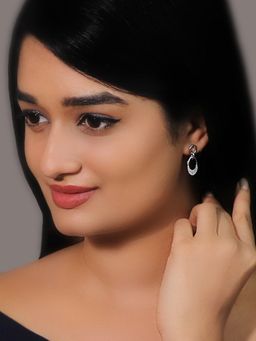 GIVA - Sterling Silver Five Leaf Clover Earrings for Women(One Size)