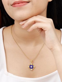 GIVA - Sterling Silver Golden Queen's Throne Pendant with Link Chain for Womens and Girls