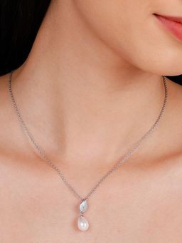 GIVA - Sterling Silver Classic Pearl Pendant with Link Chain