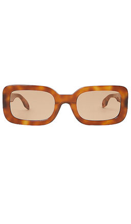 Elisa Johnson - Lexi