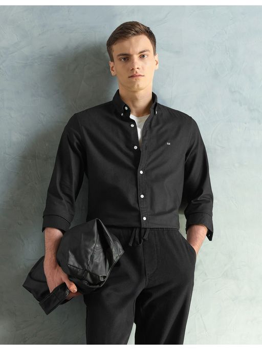 Arrow Sports Black Men Smart Slim Fit Solid Shirt