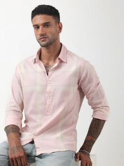 SHOWOFF - Men Checked Regular Fit Button Down Pink Shirt