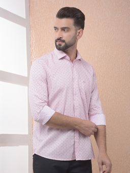 CRIMSOUNE CLUB - Men Pink Printed Pure Cotton Slim Fit Shirt