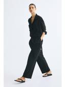 Black color option, Sold out, Currently selected