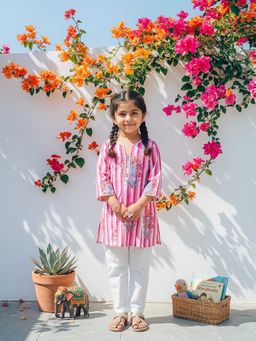 Rain & Rainbow - Pink Round Neck Floral Kurta