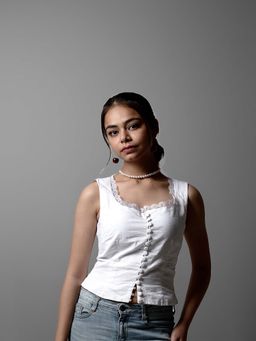 ROSA DAME - White Lace Trim Button Sleeveless Top