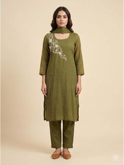 Bcz Style - Olive Embroidered Round Neck Kurta With Pant