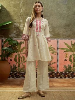 KVS FAB - Off White Embroidered Round Neck Kurti With Pant