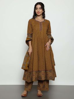 Vbuyz - Mustard Printed V-Neck Anarkali Kurta Pant With Dupatta