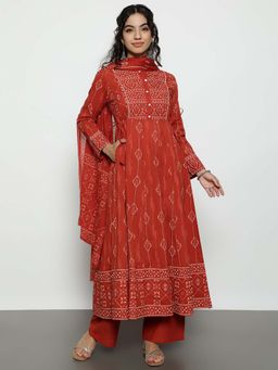 Vbuyz - Rust Printed Mandarin Neck Kurta Pant With Dupatta