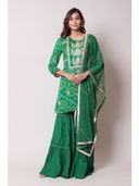 Green color option, Sold out, Currently selected