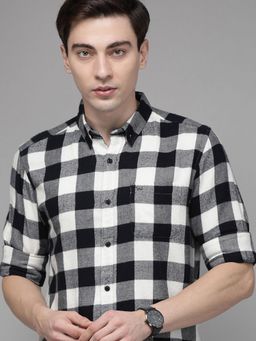 The Bear House - Men's Black Checked Flannel Slim Fit Casual Shirt