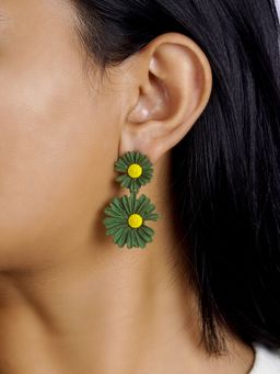 Joker and Witch - Joker & Witch Maci Green Petal Floral Earrings