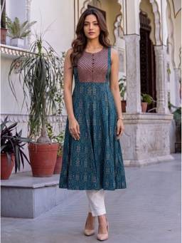 Rangita - Women Teal Embroidered Kurta