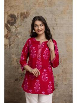 KAPLY - Pink Floral Buti Printed Round Neck Three Fourth Sleeve Straight Short Kurti